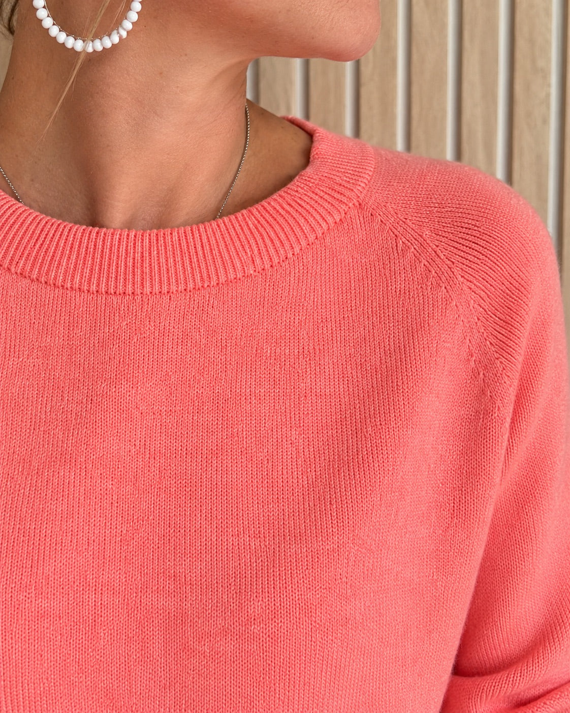 Pull rose/corail à manches trois-quarts – L’Essentiel