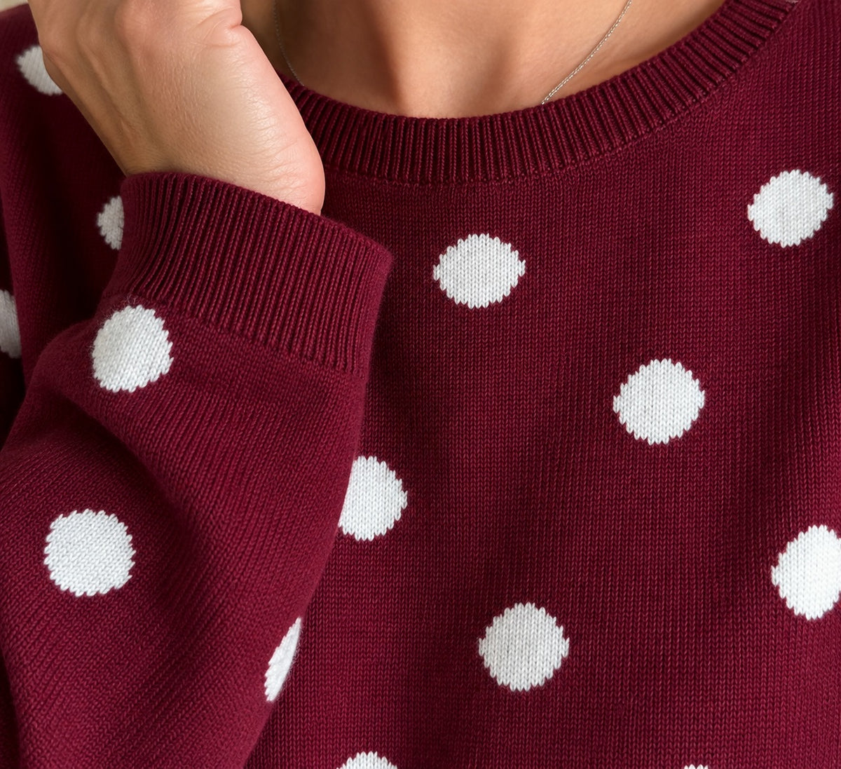 Pull bordeaux à pois