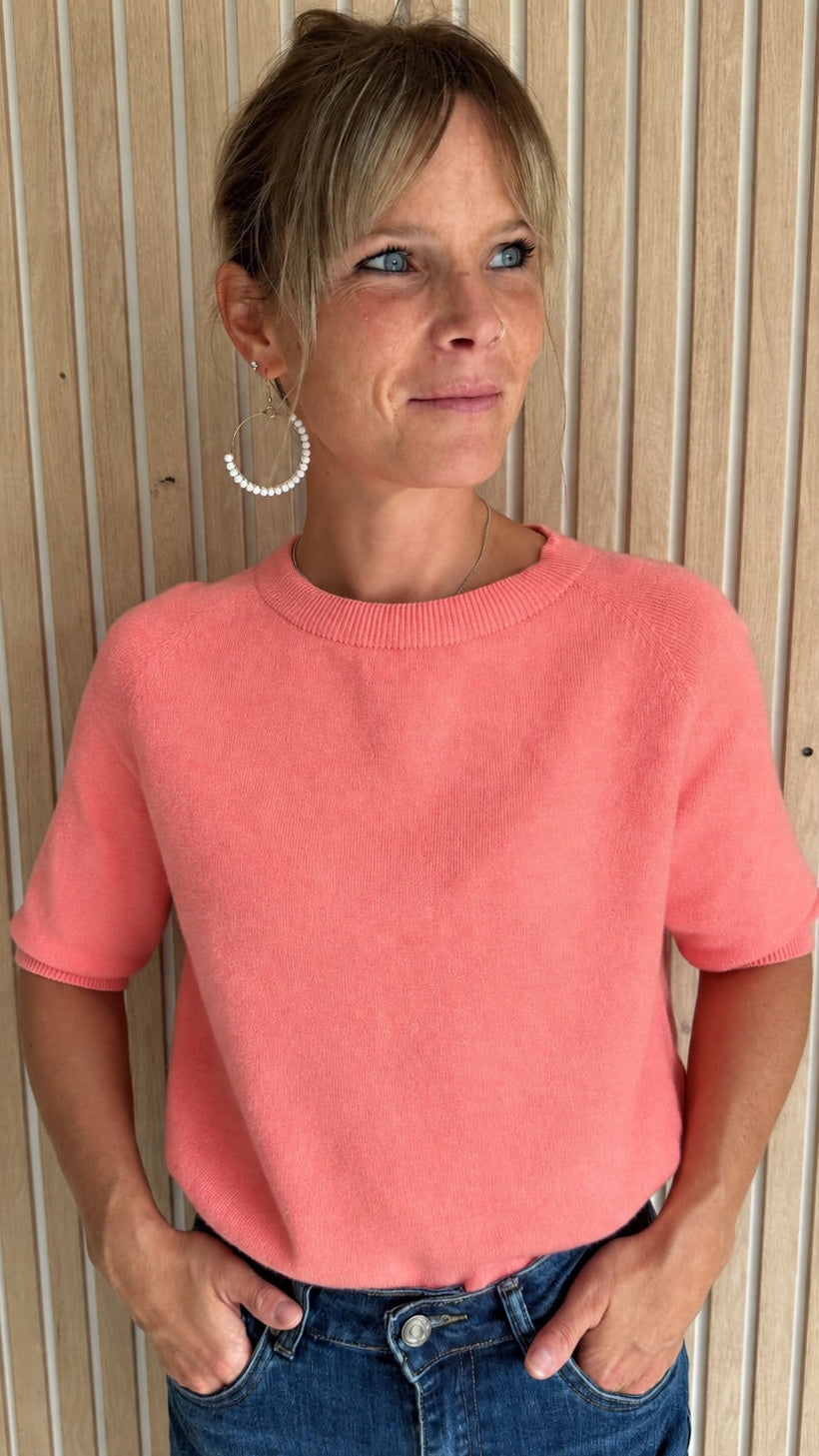 Pull rose/corail à manches trois-quarts – L’Essentiel