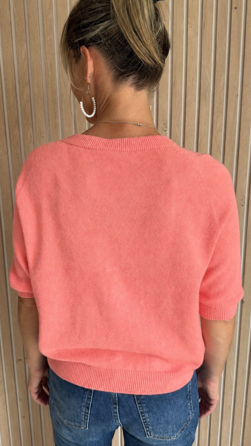 Pull rose/corail à manches trois-quarts – L’Essentiel