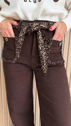 Pantalon wide leg chocolat à ceinture léopard