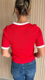 Pull rouge à cœur blanc – Le Coup de Coeur