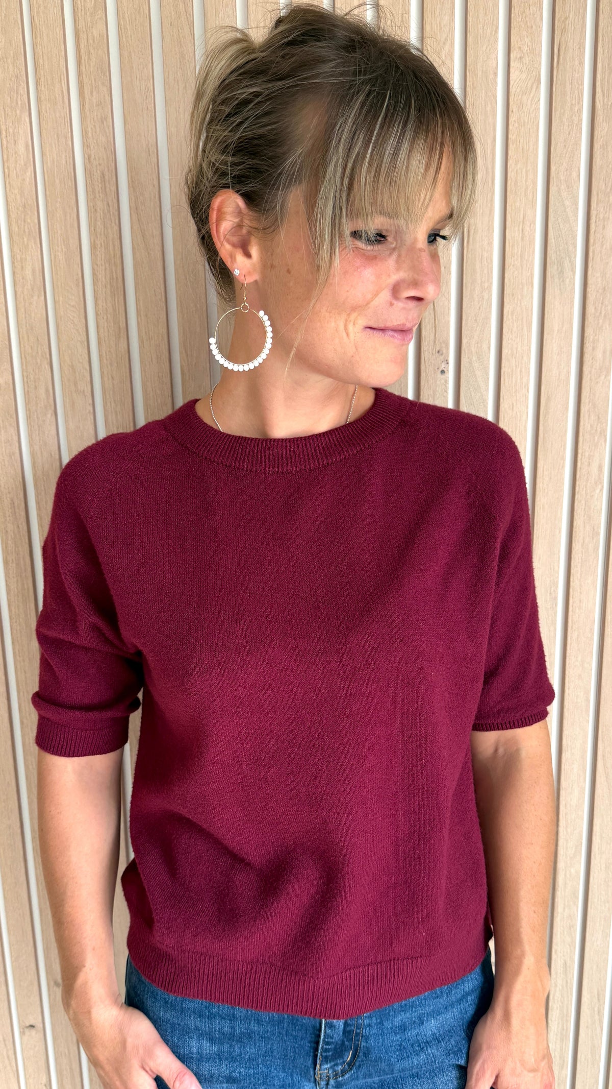 Pull bordeaux à manches trois-quarts – L’Essentiel