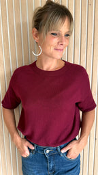Pull bordeaux à manches trois-quarts – L’Essentiel