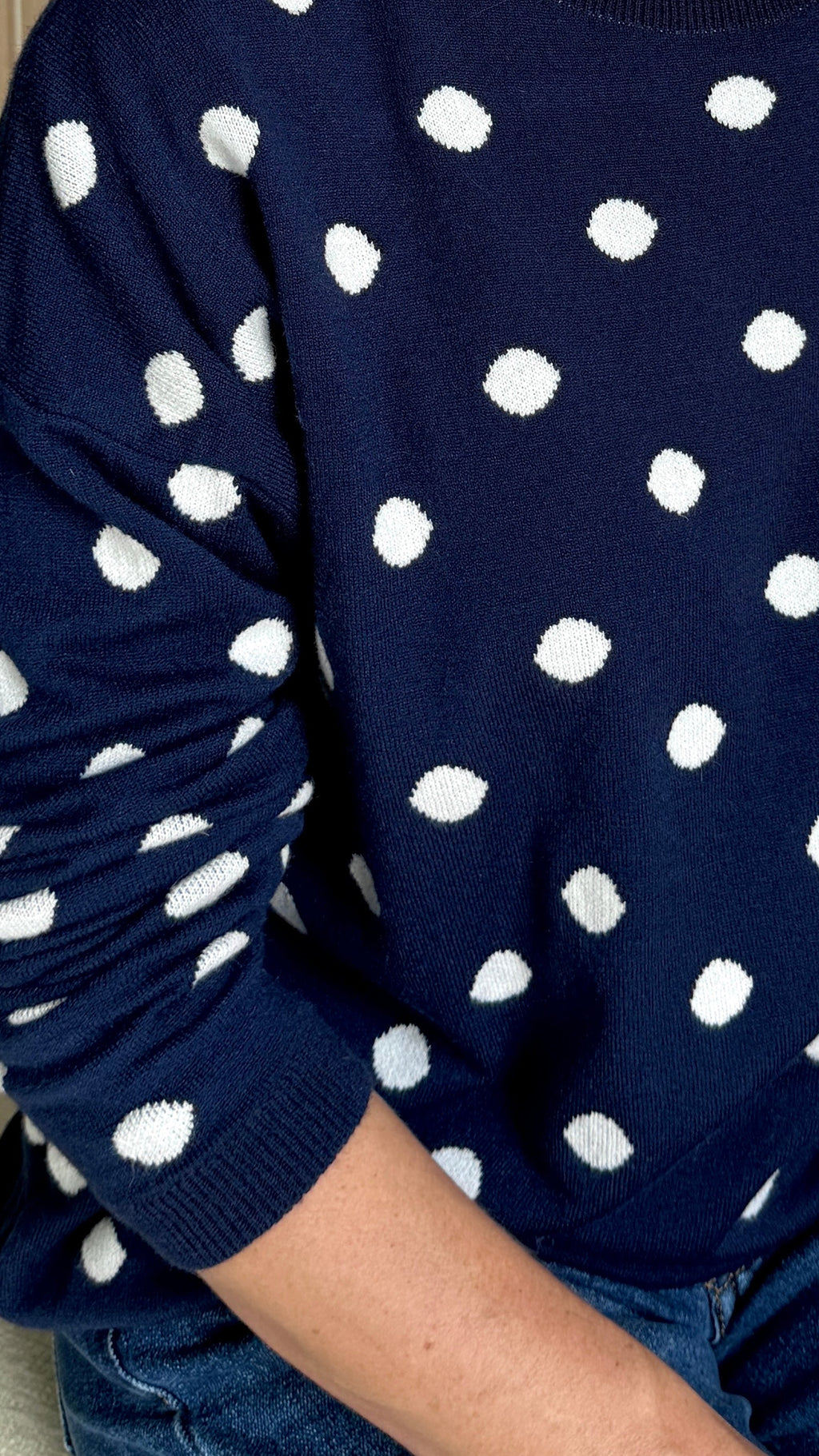 Pull bleu marine à pois