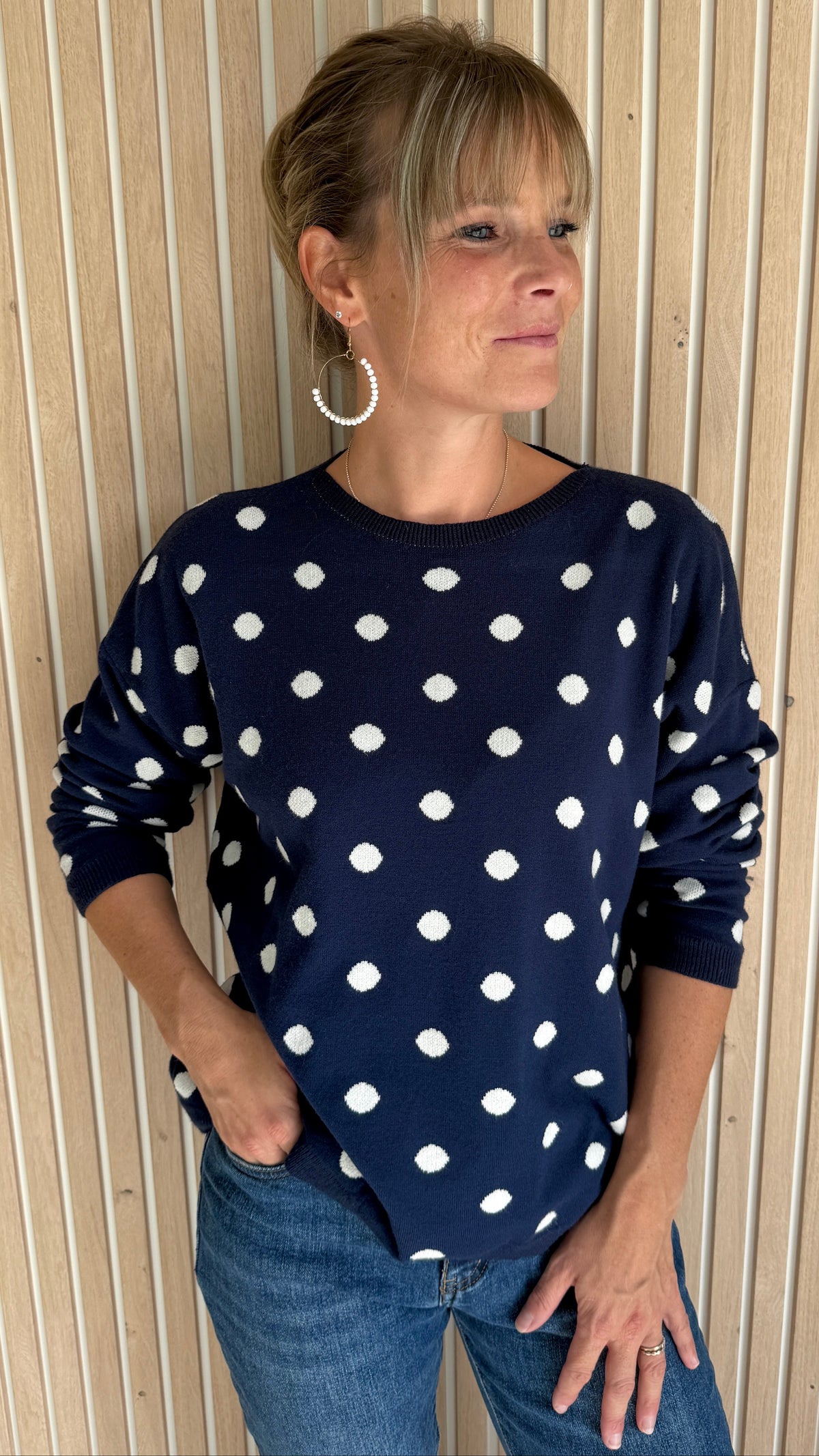 Pull bleu marine à pois