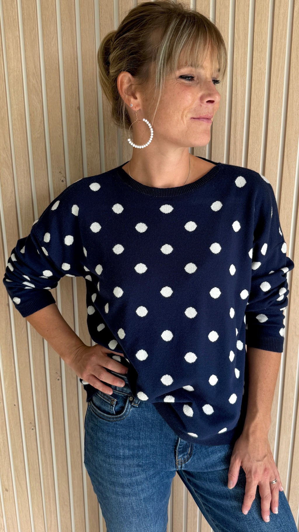 Pull bleu marine à pois