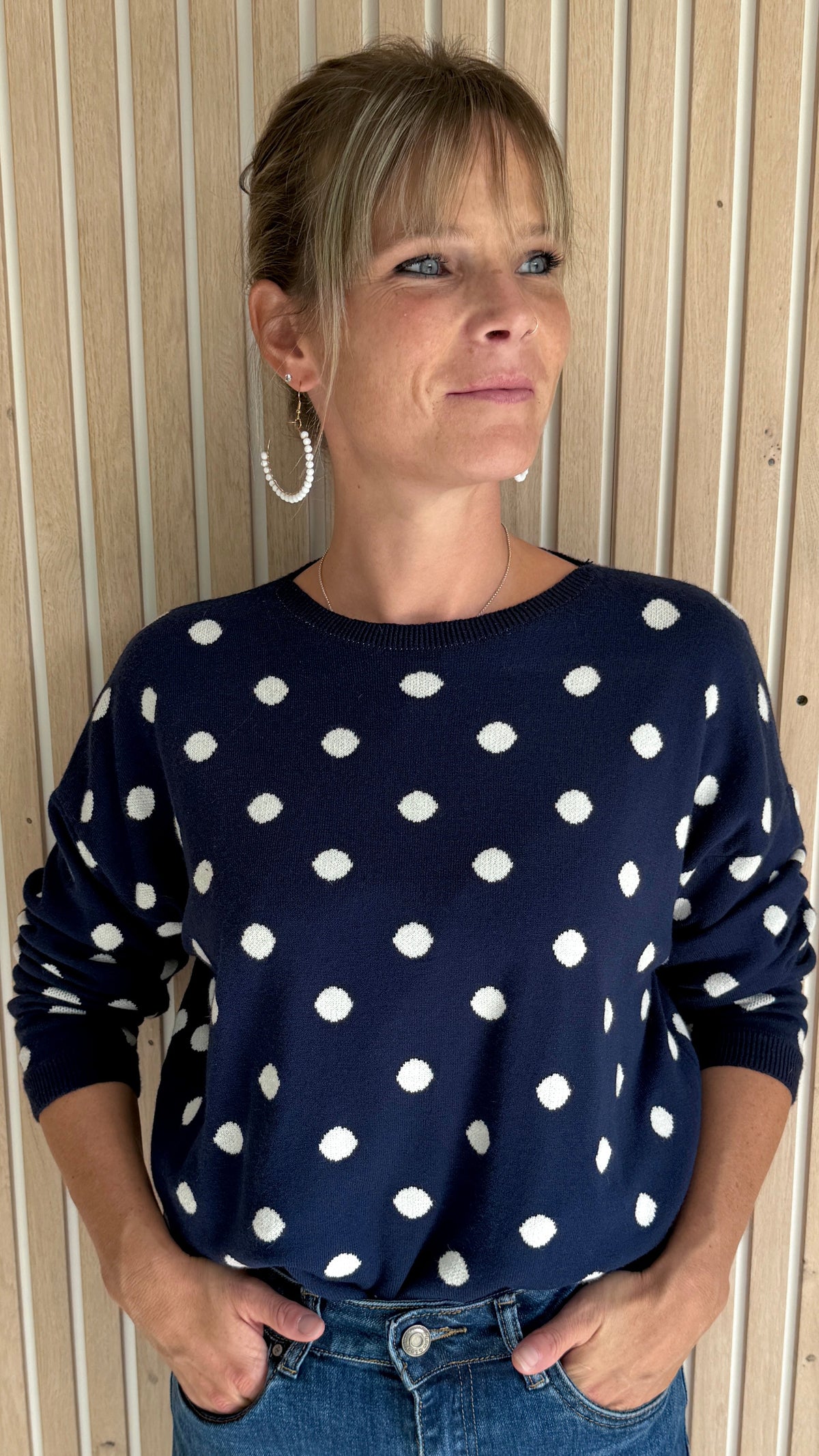 Pull bleu marine à pois