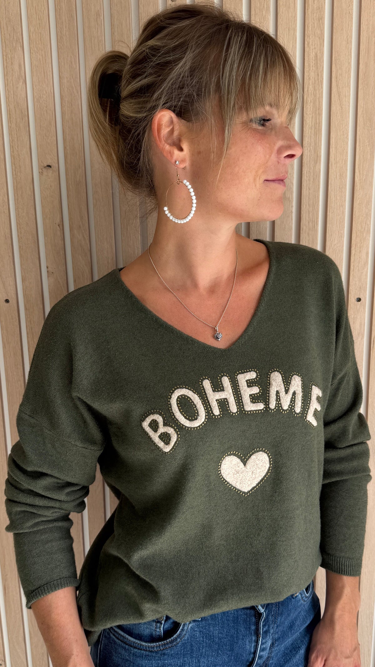 Pull kaki col V "Bohème"
