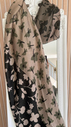 Écharpe florale patchwork taupe, kaki & noir