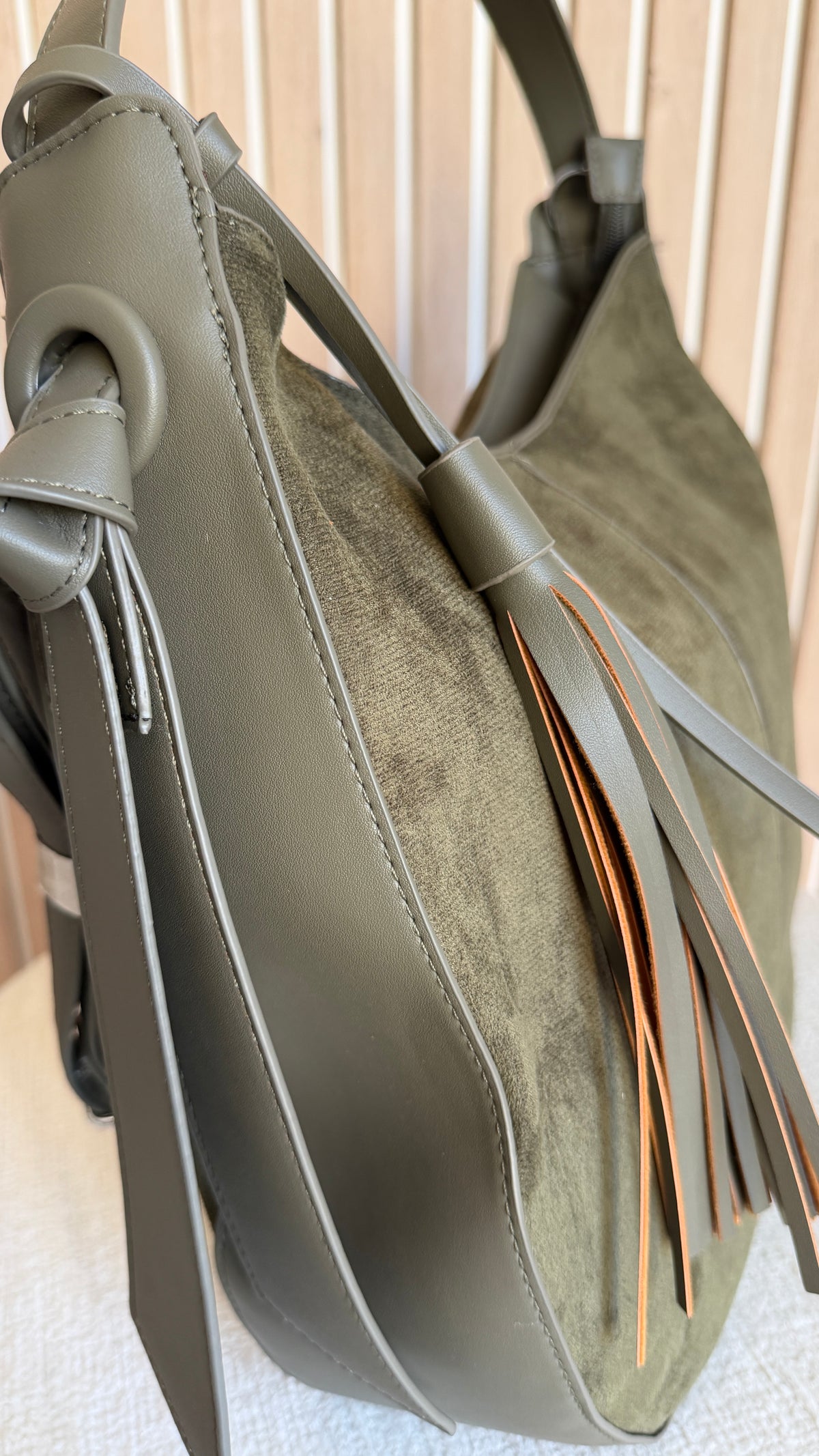 Sac hobo bimatière kaki