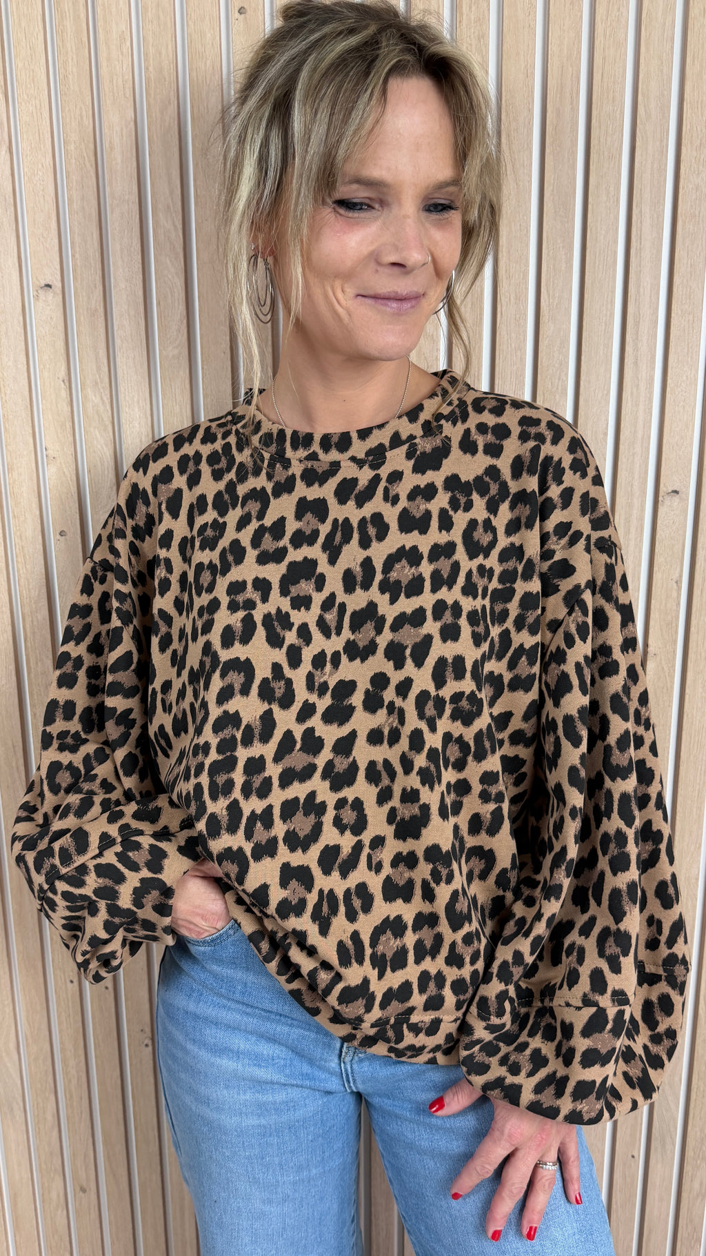 Sweat oversize léopard camel et noir