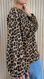 Sweat oversize léopard camel et noir