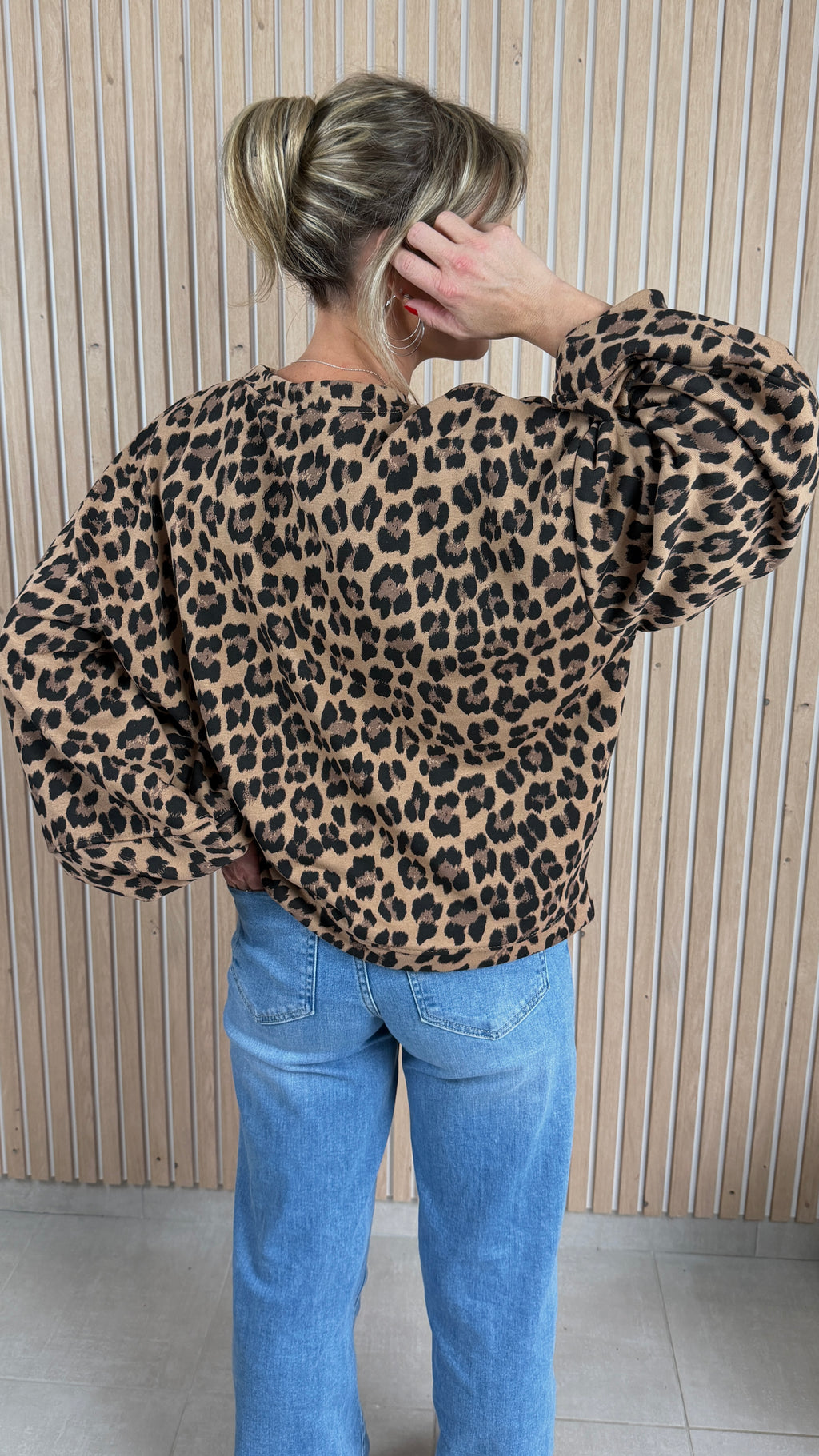 Sweat oversize léopard camel et noir