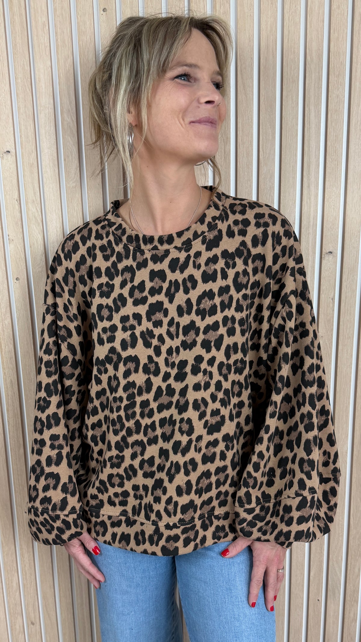 Sweat oversize léopard camel et noir