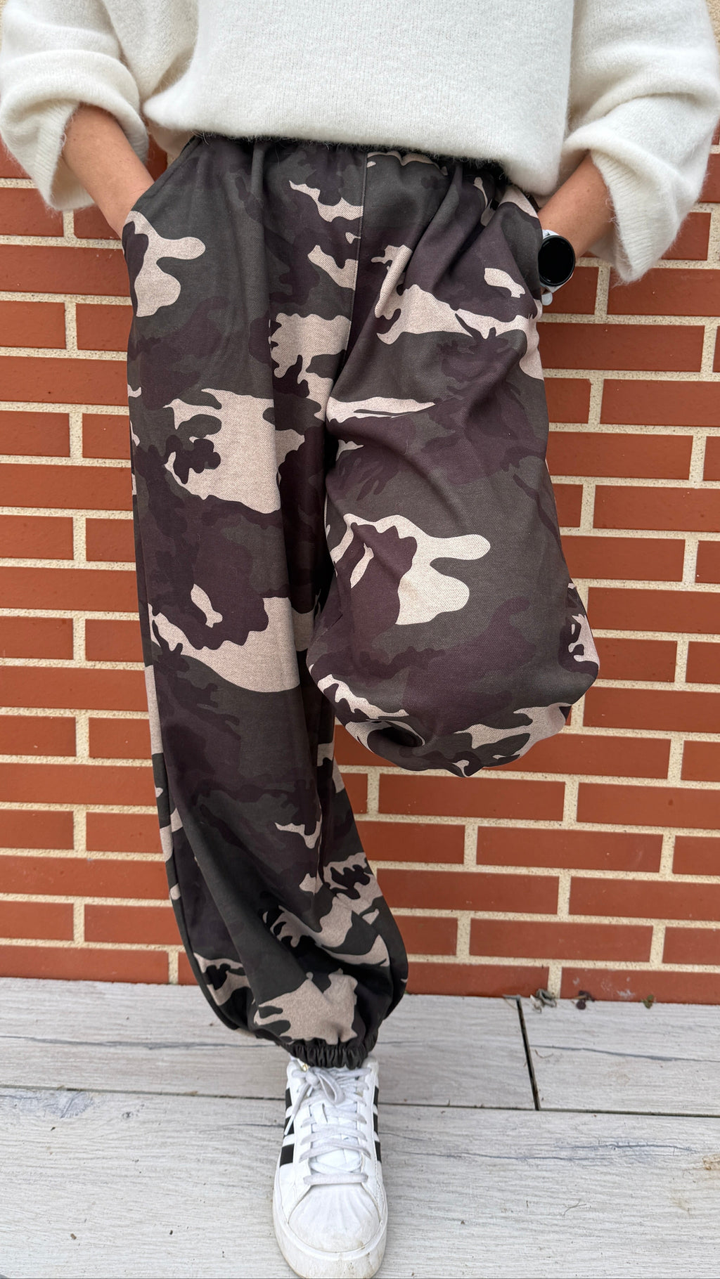 Pantalon camouflage coupe ballon