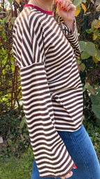 Marinière oversize chocolat et écru – Col bordeaux