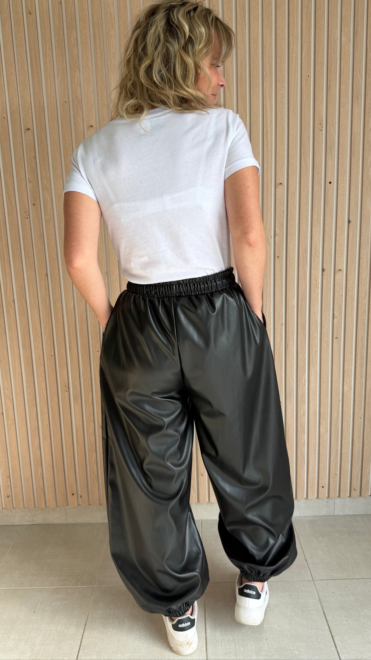 Pantalon ZOÉ – Noir effet cuir