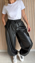 Pantalon ZOÉ – Noir effet cuir
