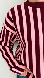 Pull en maille rayée rose et bordeaux