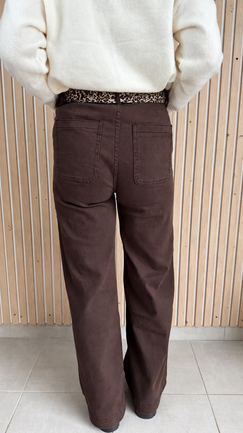 Pantalon wide leg chocolat à ceinture léopard