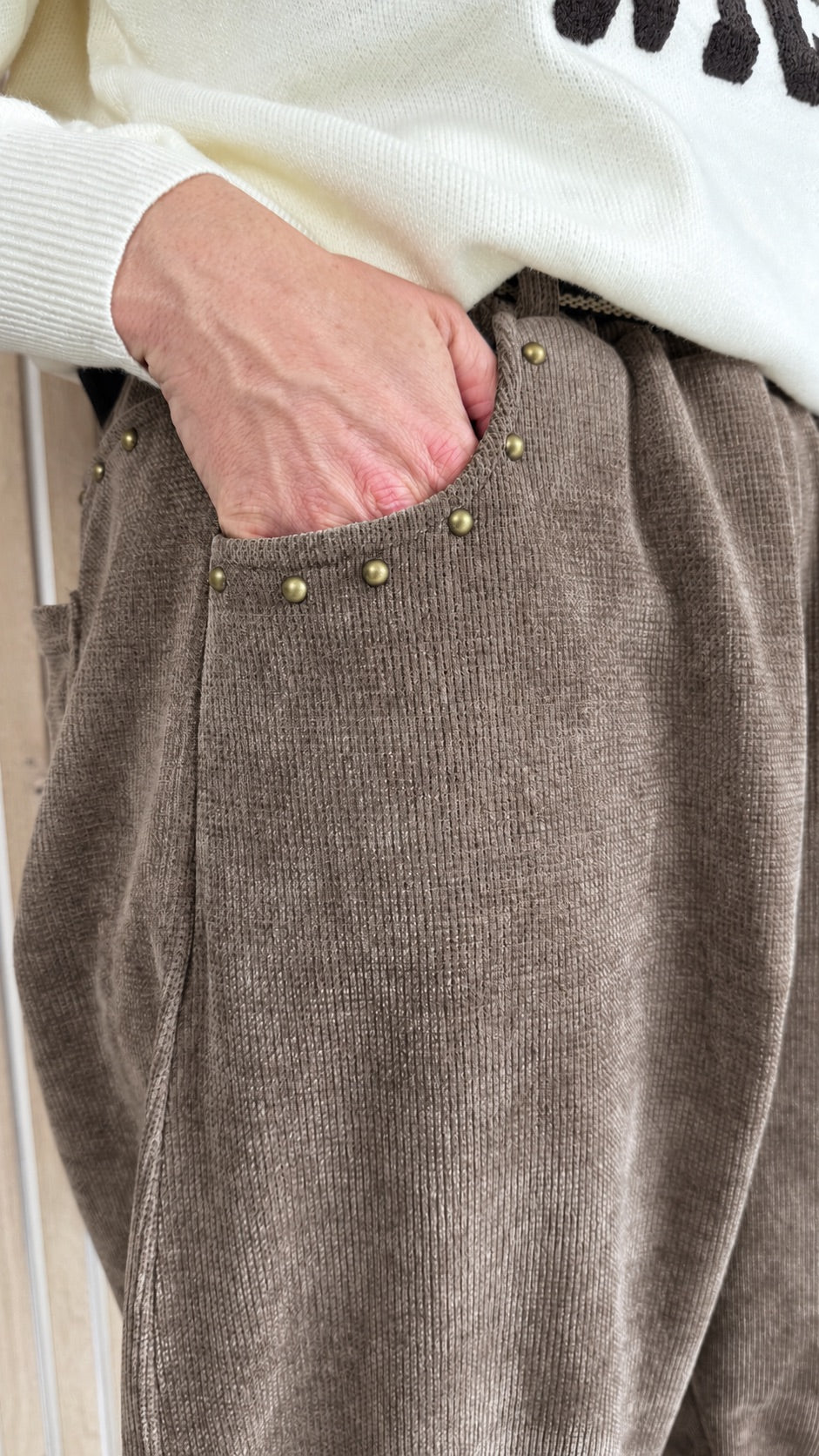 Pantalon velours côtelé taupe