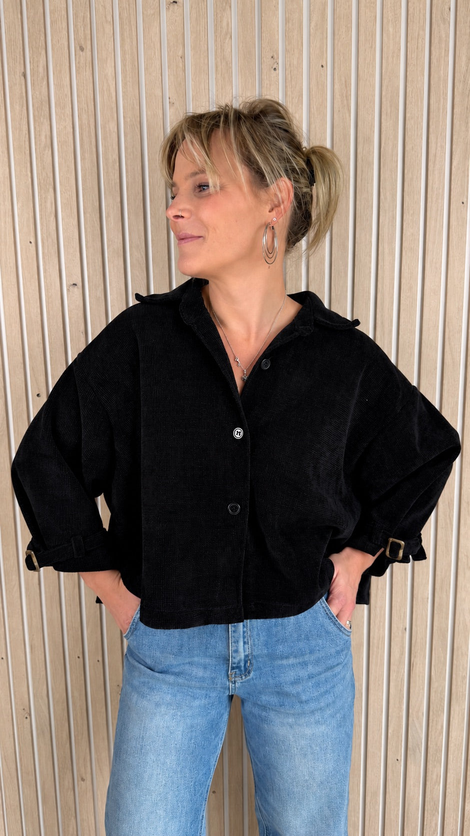 Veste oversize LANA – Noire en velours texturé