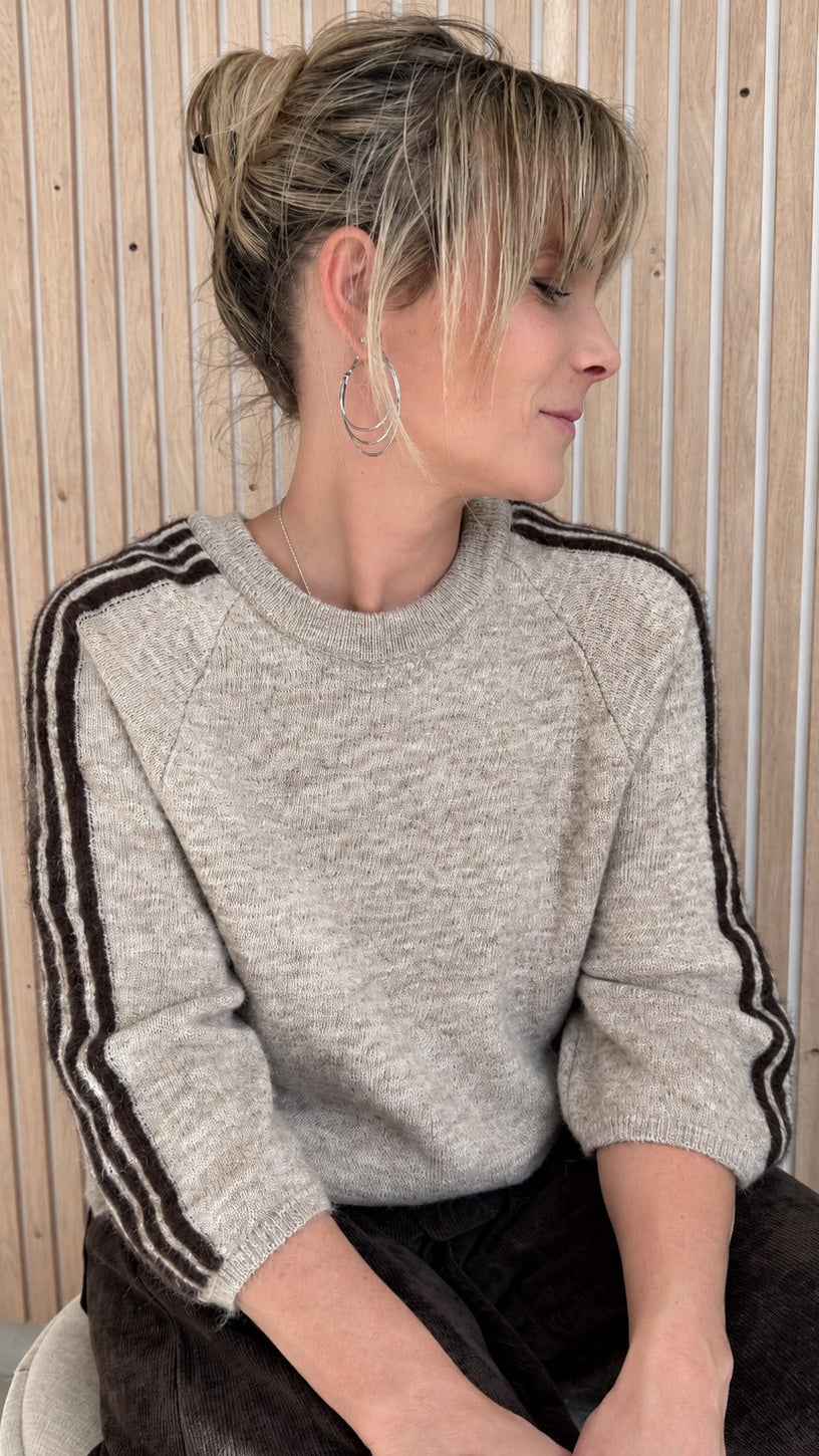 Pull CLARA – Beige chiné à bandes choco