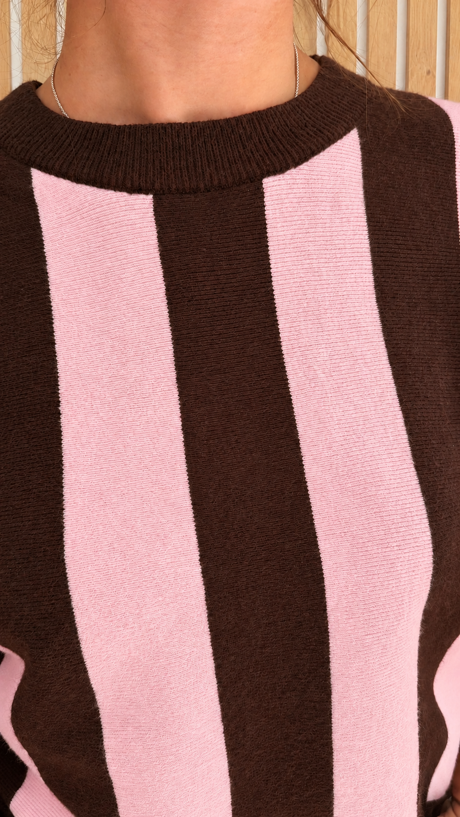 Pull rayé chocolat et rose poudré