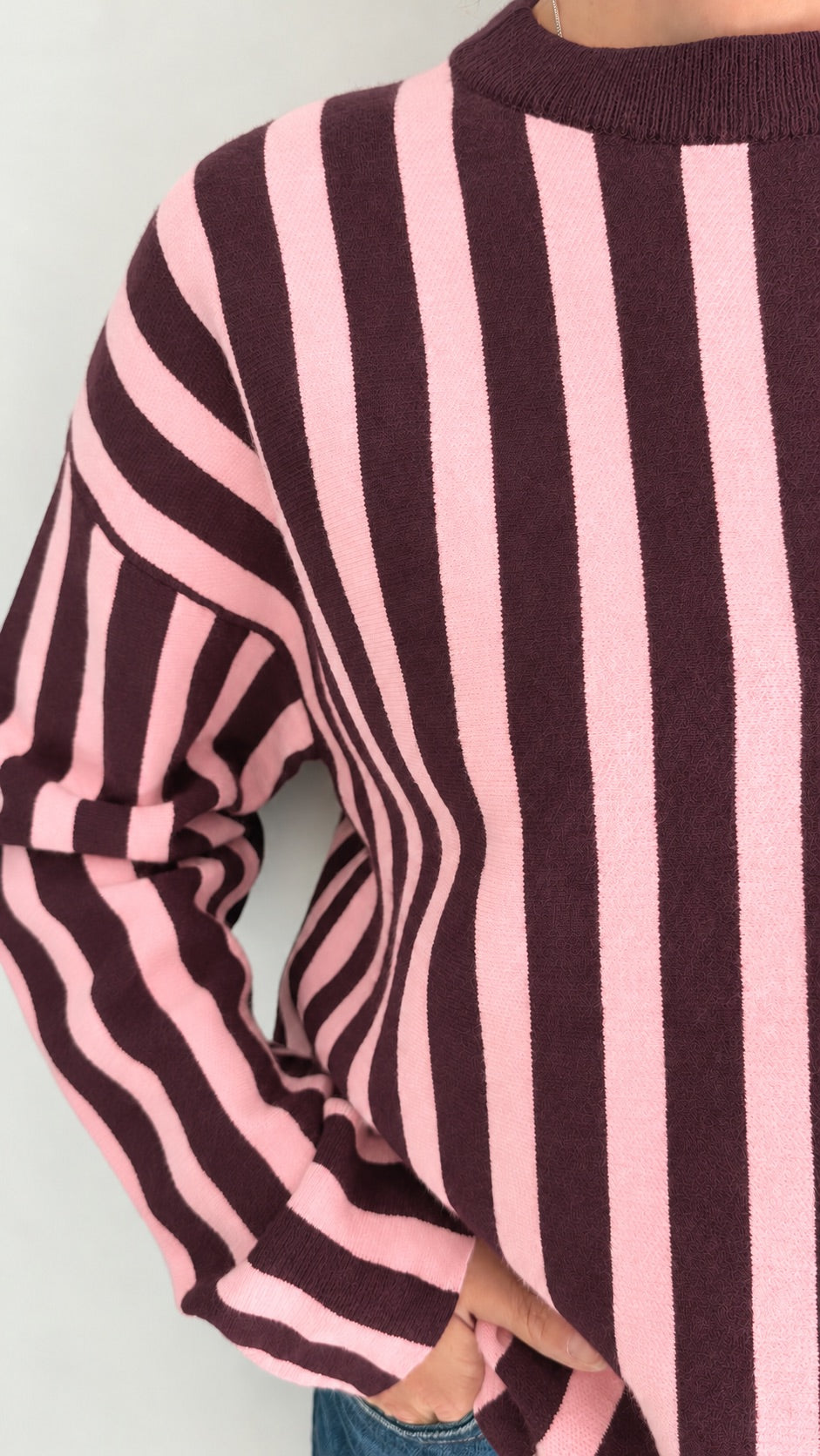 Pull en maille rayée rose et prune