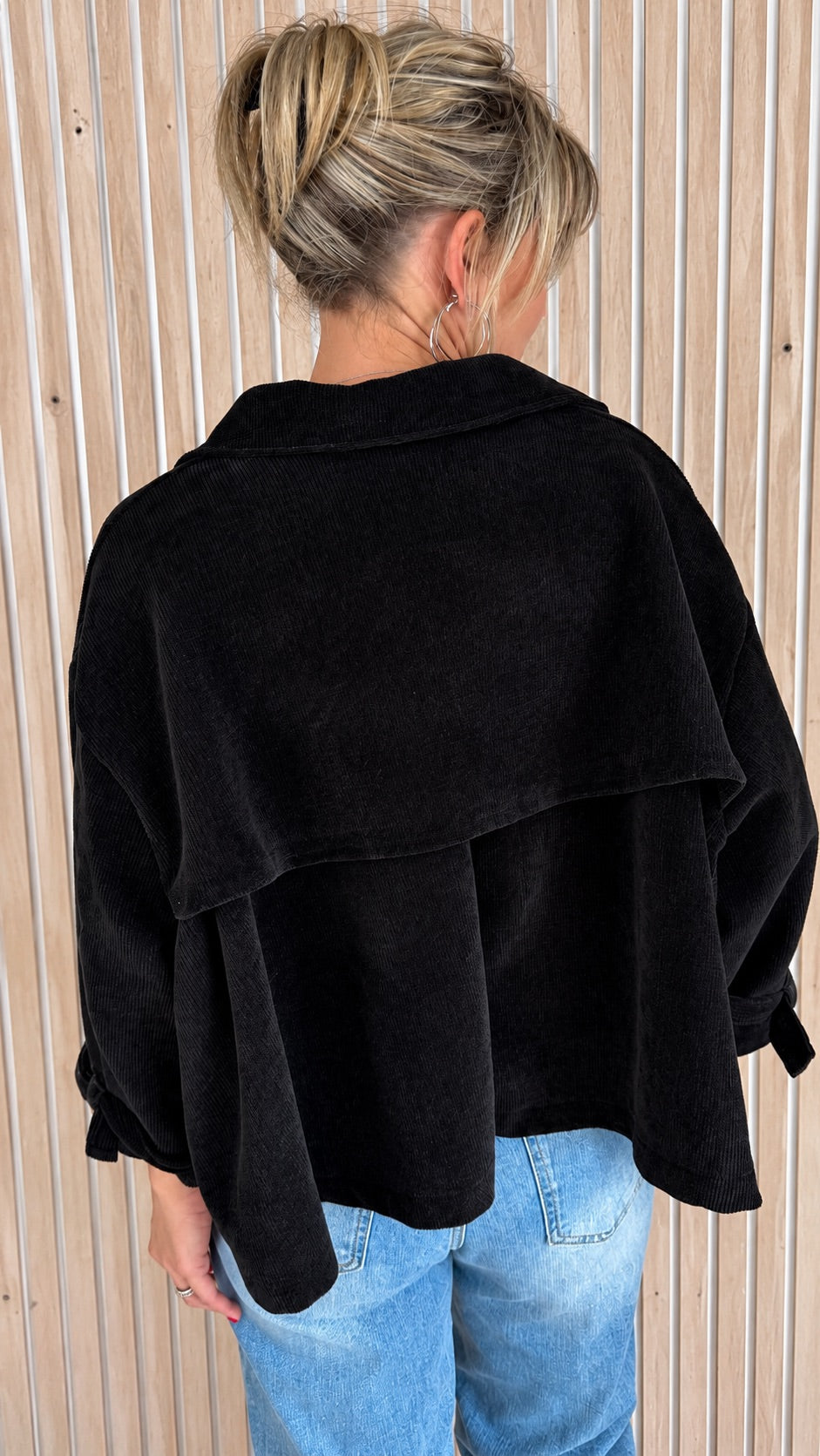 Veste oversize LANA – Noire en velours texturé
