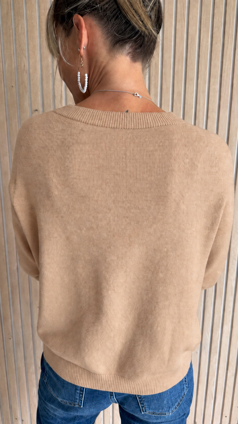 Pull beige manches trois-quarts – L’Essentiel
