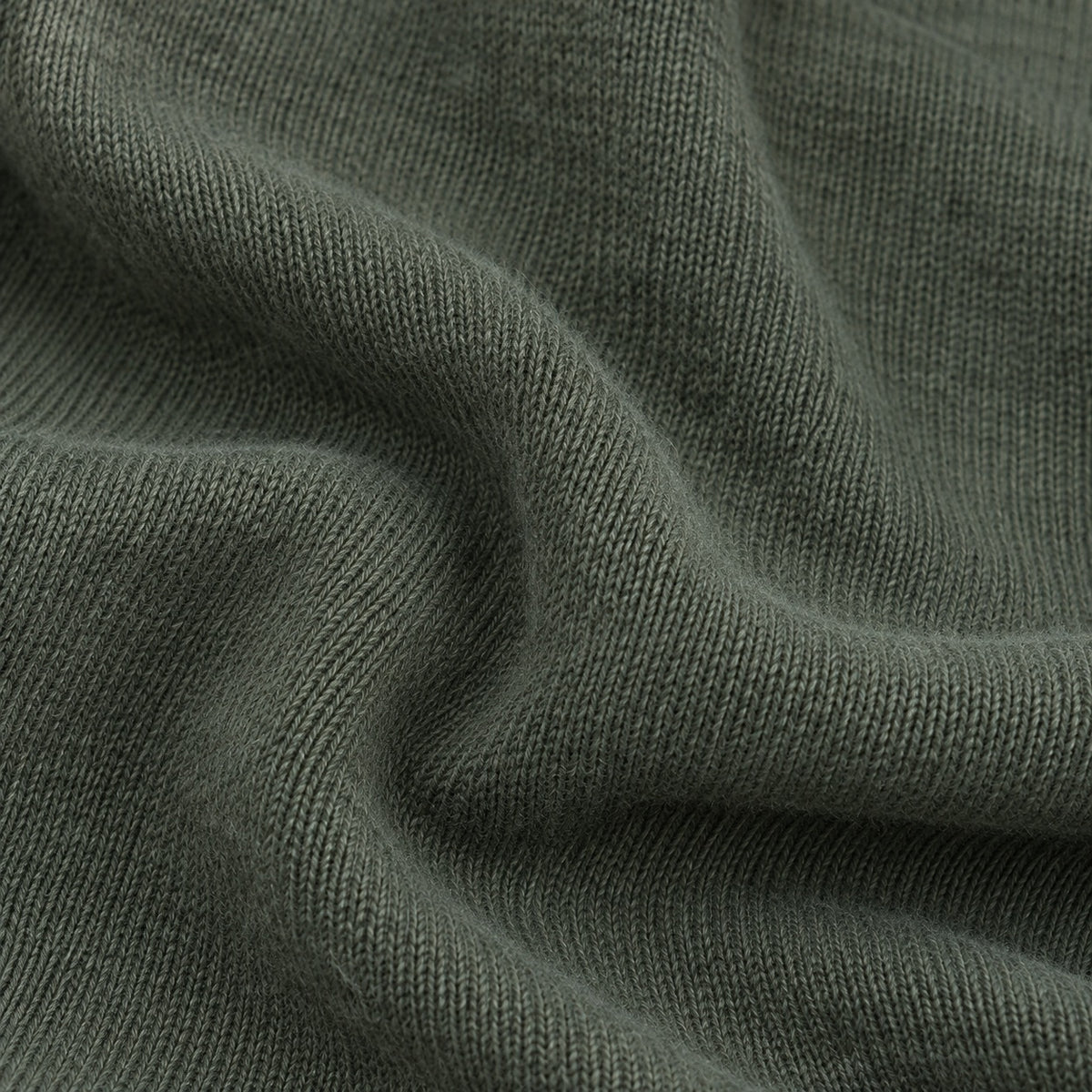 Pull kaki col V "Bohème"